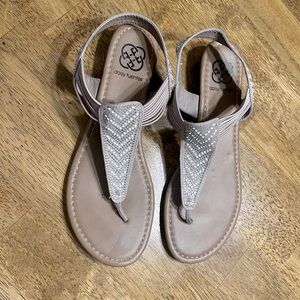 DAISY FUENTES Nude Vegan Pearl Rhinestone Stretchy Sandals Size 10